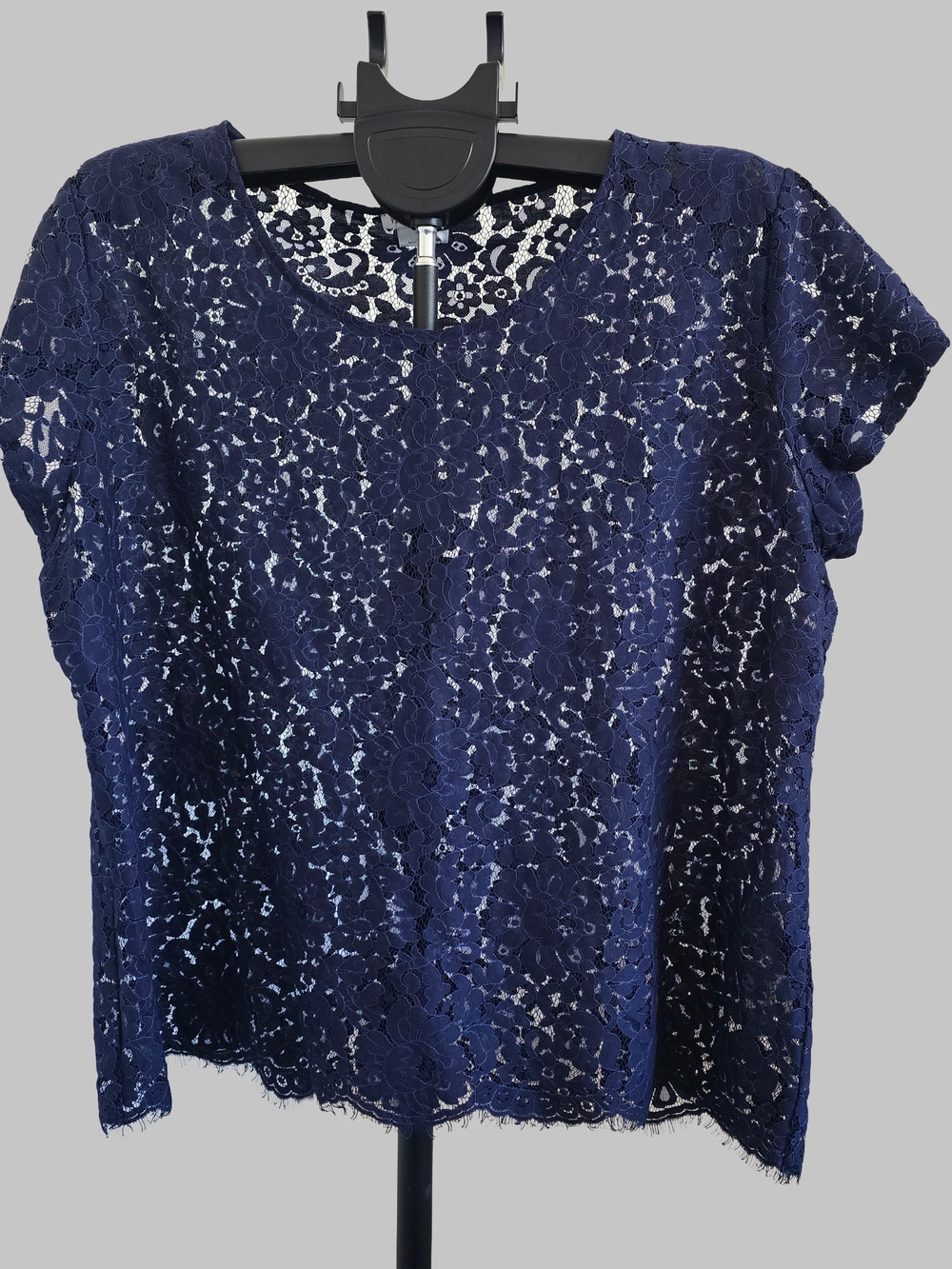Van Heusen Navy Blue All-Over Floral Lace Top - Size XXL